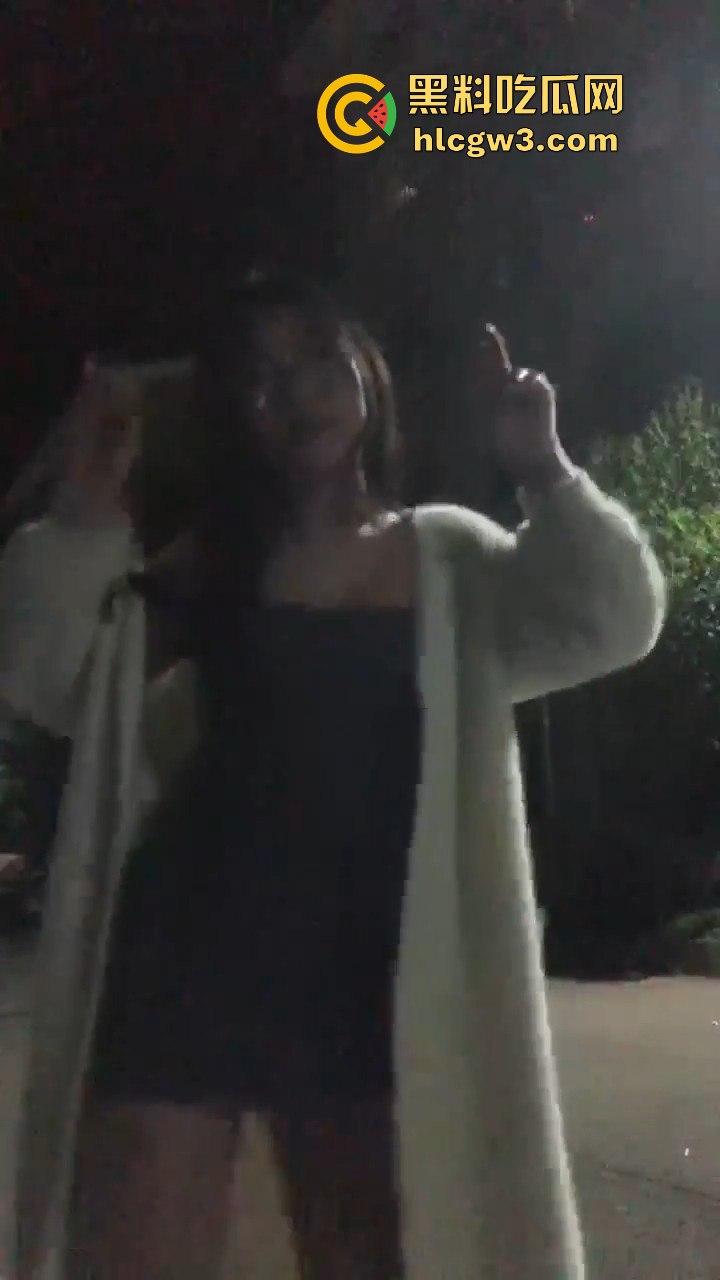 爱跳舞的反差眼镜娘【曹伊宁】和男友自拍流出 娇喘连连自动打桩机式疯狂 一秒变母狗!-1