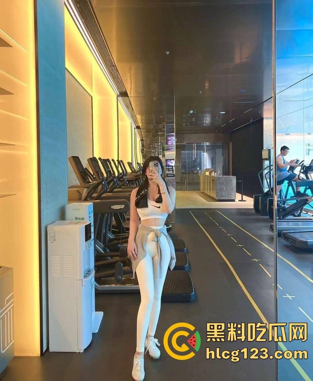 健身教练赵娣金火爆视频外泄,臀翘奶大,骚姿扭到飞起,2000块一节课你们觉得值不值?-15