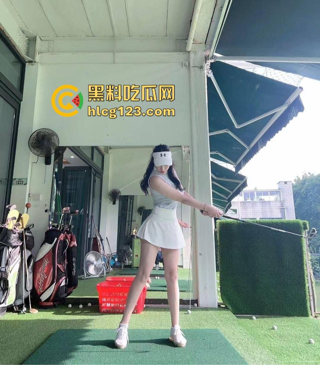 健身教练赵娣金火爆视频外泄,臀翘奶大,骚姿扭到飞起,2000块一节课你们觉得值不值?-16