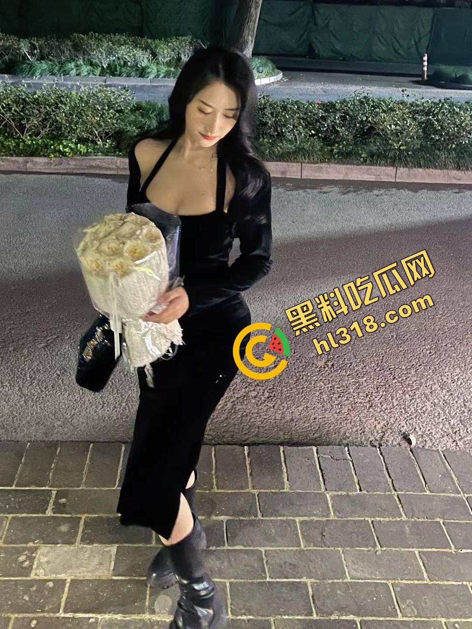 山西『李楠敏』暑假回家全程装乖,每次视频都说在忙,背地里买情趣内衣约炮前男友,被云盘相册曝光!-4