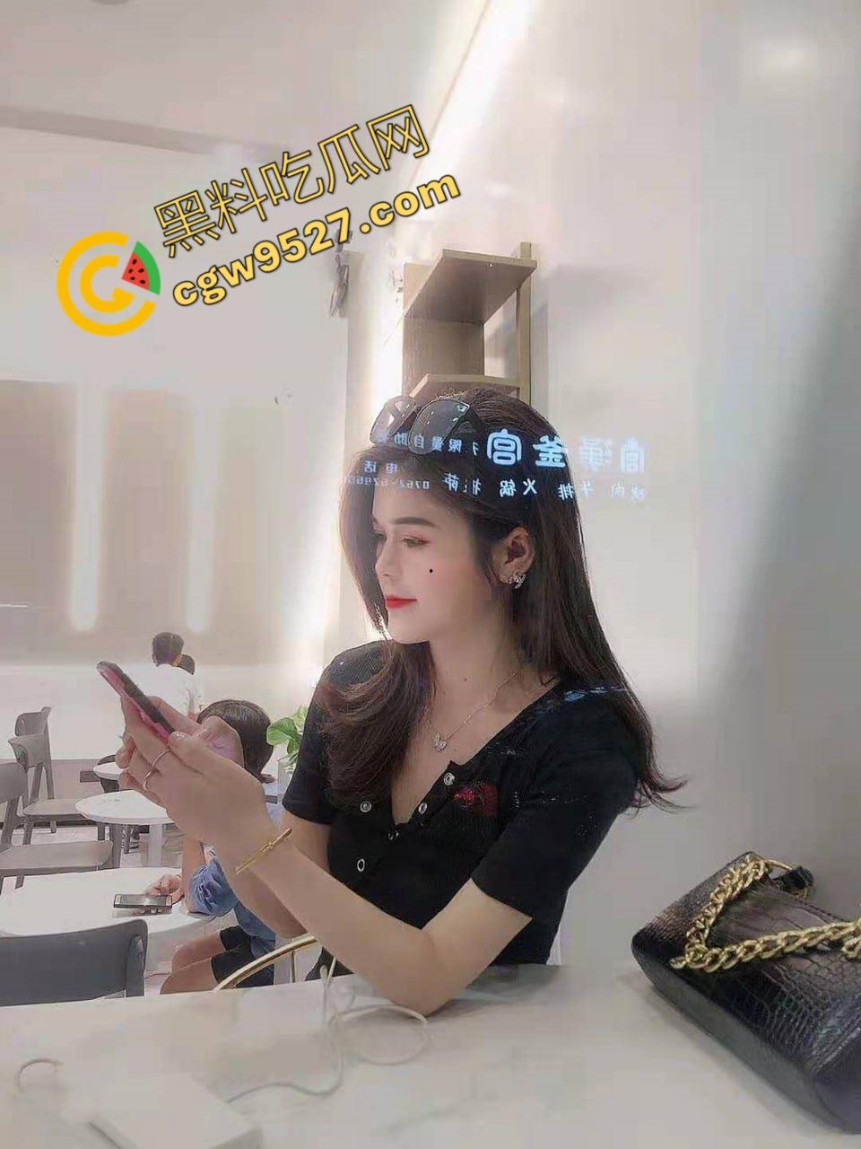 广东省河源市人妻胡玉梅傍大款私密视频流出!贤妻良母与放荡母狗无缝衔接, 身材一流,床上功夫更是了得-4