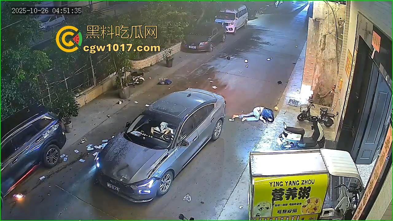 鬼火少年深夜惨遭横祸！深夜凌晨被醉酒司机撞了个倒头就睡，人都飞起来了，车的零件都着火了，极其惨烈！-4