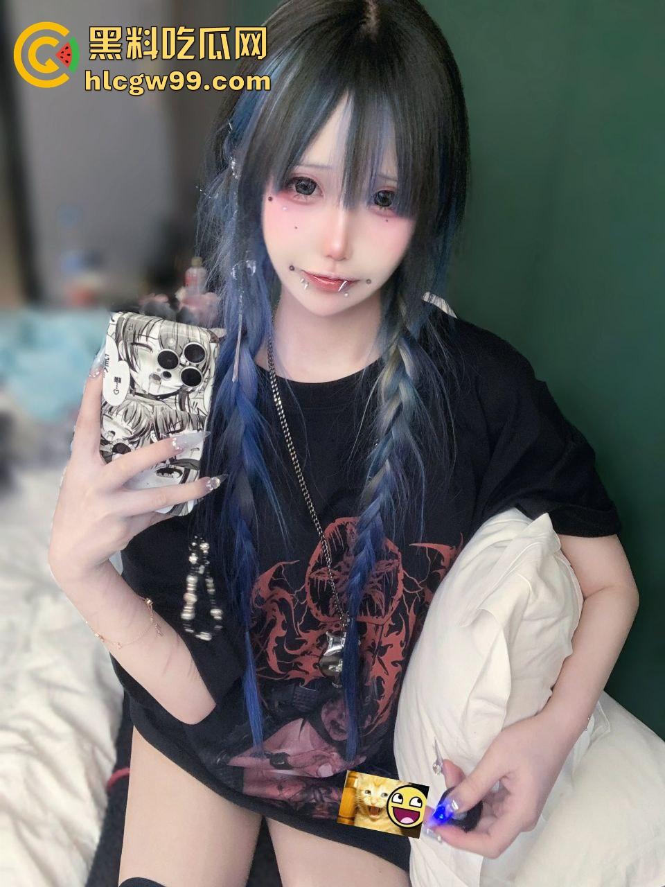 推特地雷系双马尾萝莉炸场,幼猫病猫高颜值白丝双飞,攻速3.0飞机场萝莉果然要靠双马尾才有东西抓!-10