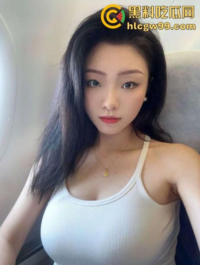 重庆高端小姐【溱浠雨】不雅自拍泄密,巨乳御姐一对天然大奶震翻天,蜂腰翘臀操得客户鸡巴疼!-3