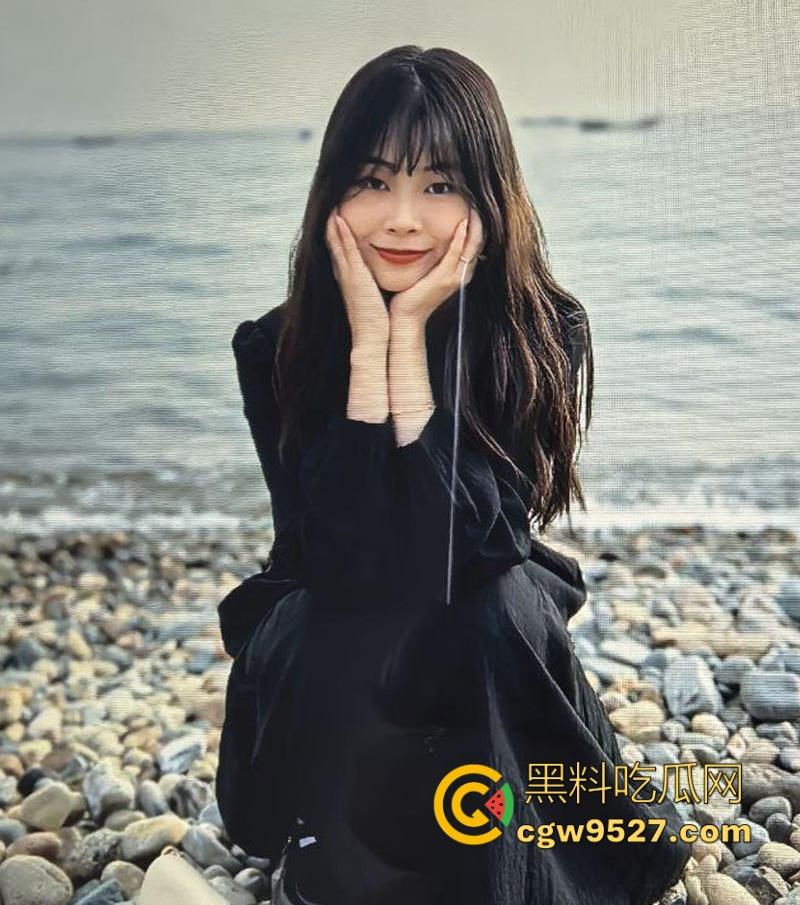 河南性感人妻少妇狂欢视频曝光,完美露脸性爱,口交后入多姿势,细腰扭动巨乳,火辣画面炸裂全网!-4