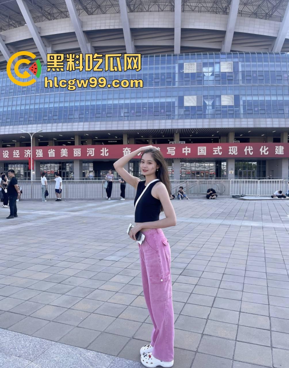 狼友投稿曝光大学生前女友【林辛】私下欠操成性,平时旅游拍美照,约炮帅哥被调教成母狗,放假就是淫乱季!-4