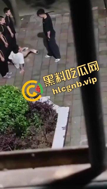 河南武校凌晨体罚学生引发热议!网友直呼太过分-2