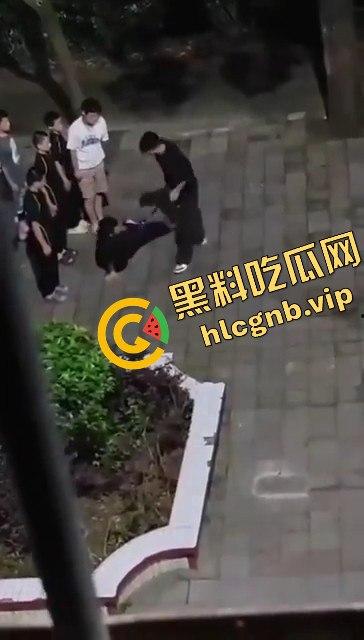 河南武校凌晨体罚学生引发热议!网友直呼太过分-6