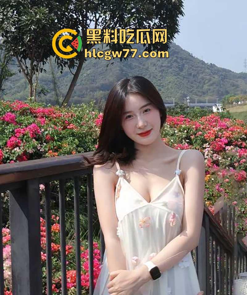 抖音网红【侯飞飞】裸聊视频泄漏 清纯少女竟被金主后入猛干 露脸骚聊揉穴自慰 反差爆棚!-2