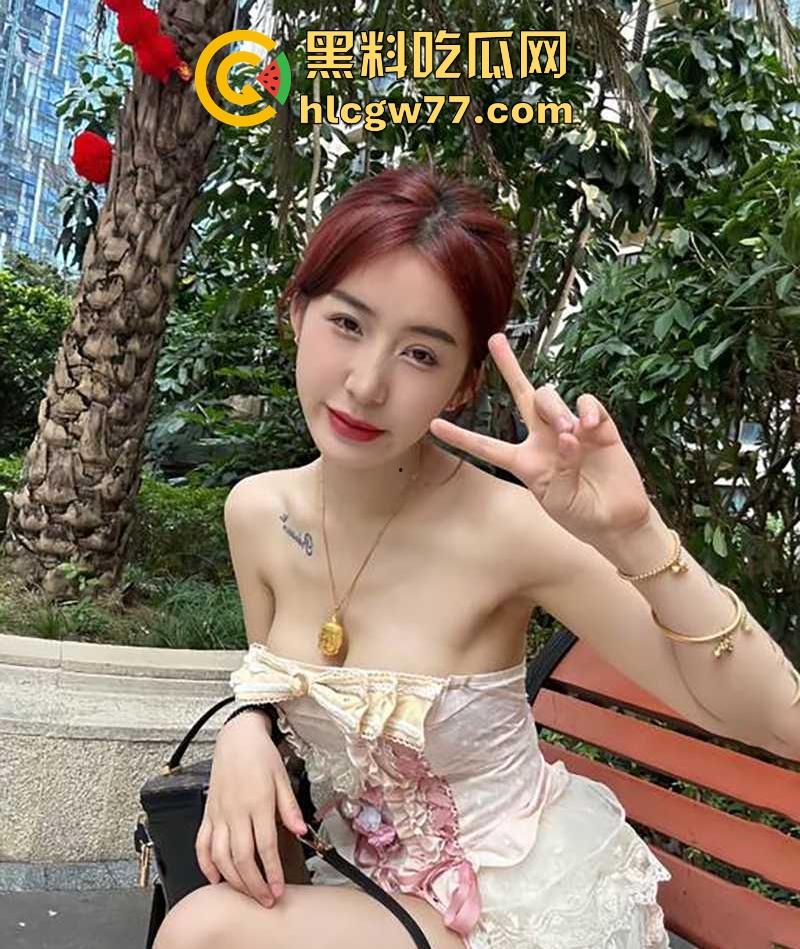 抖音网红【侯飞飞】裸聊视频泄漏 清纯少女竟被金主后入猛干 露脸骚聊揉穴自慰 反差爆棚!-3