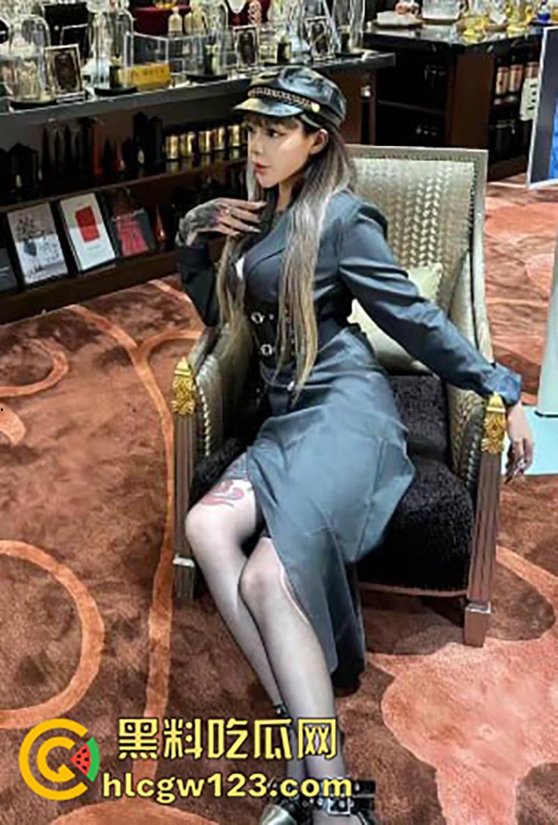 曝光天津吸毒女【王小雨】,极品身材长腿纹身妹,卖逼当M狗被夫妻玩弄,带着毒瘾还有性病!-4