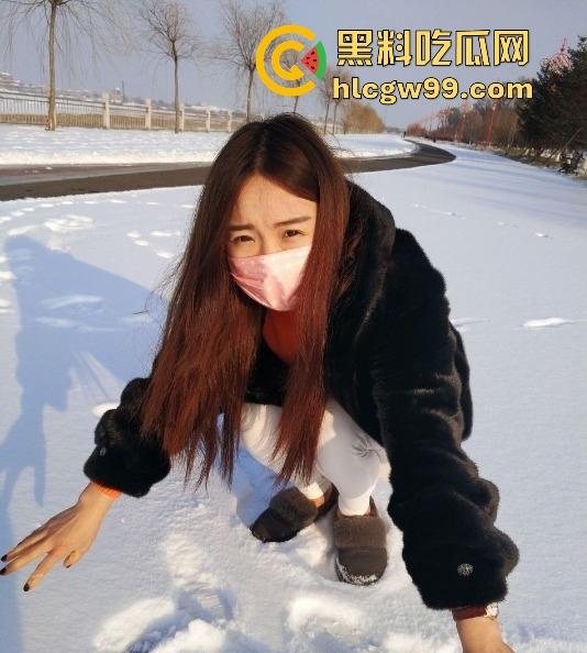 公司团建狗男女集体约炮狂欢,人妻女同事酒店里被操到天昏地暗,别人的老婆成了泄欲玩物,骚得比外围还放得开!-1