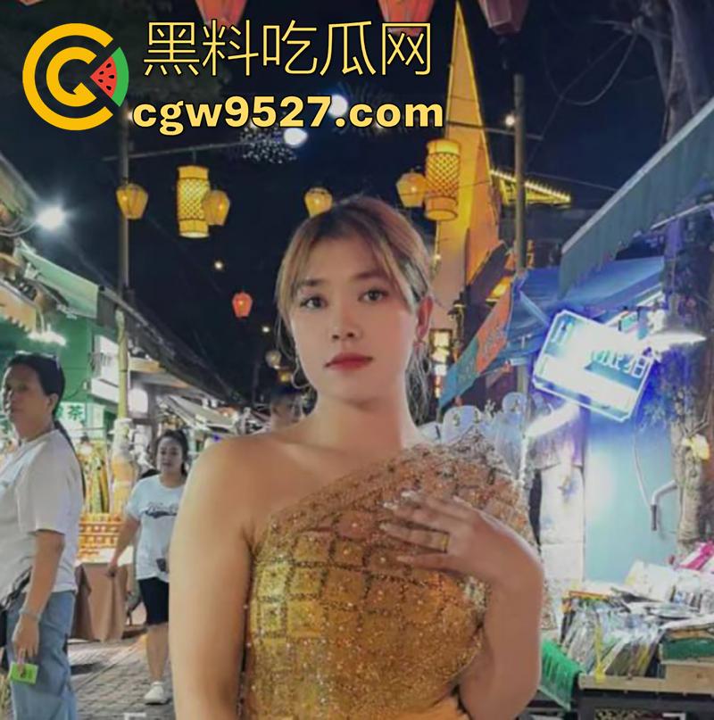 云南红河绿春县【张者芬】，破瓦村哈尼族新婚人妻，大婚前夜视频惨遭曝光，竟是个爱吃精液的母狗！-6