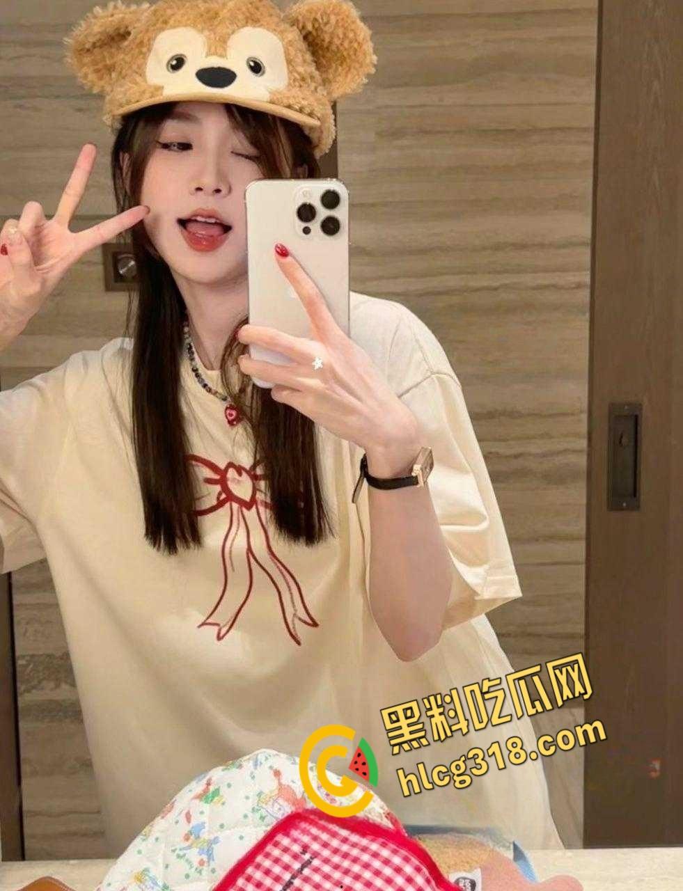 浙江大学清纯学妹【陈长蓉】，追了几天没想到还兼职外围，鲜花约会软磨硬泡白嫖，粉嫩小穴无套内射！-2