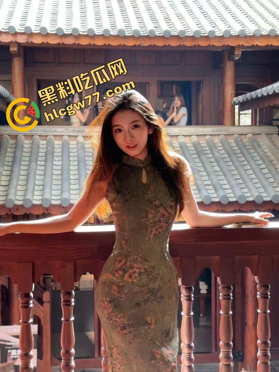 承德巨奶哺乳少妇放奶实录曝光!两颗大奶子胀得发亮,乳白喷涌不停,全程看得人鸡儿发胀想上手!-7