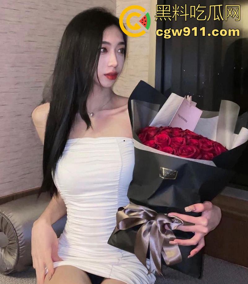 湖南财政经济学院，IG网红【夏思颖】被金主曝光，高冷女神私下，竟是淫荡骚气小母狗！-4