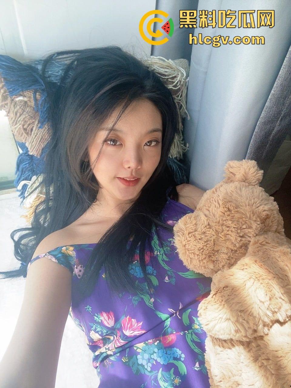 瓜友投稿日单位同事【尤文君】，真实颜值与美颜对比！这换头术真敢用！-4