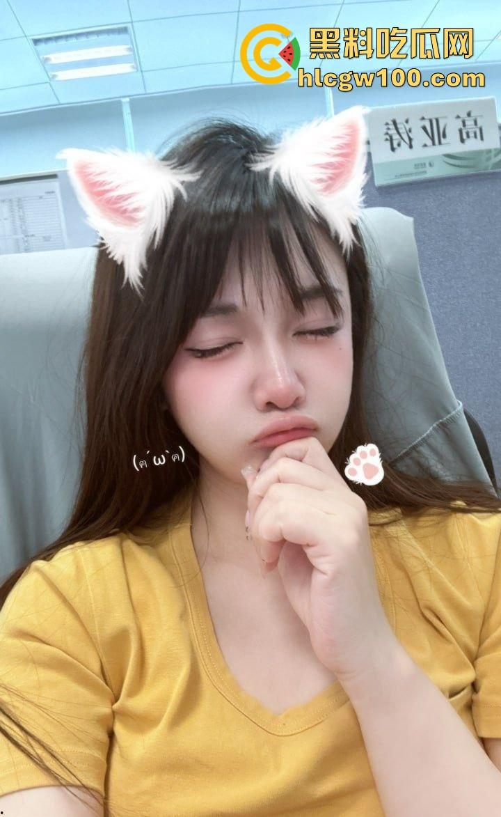 石家庄少妇文员『熊可心』桌上揉穴喷淫水湿透桌面，大奶子又软又白，老板欲火焚身直接腿软！-4