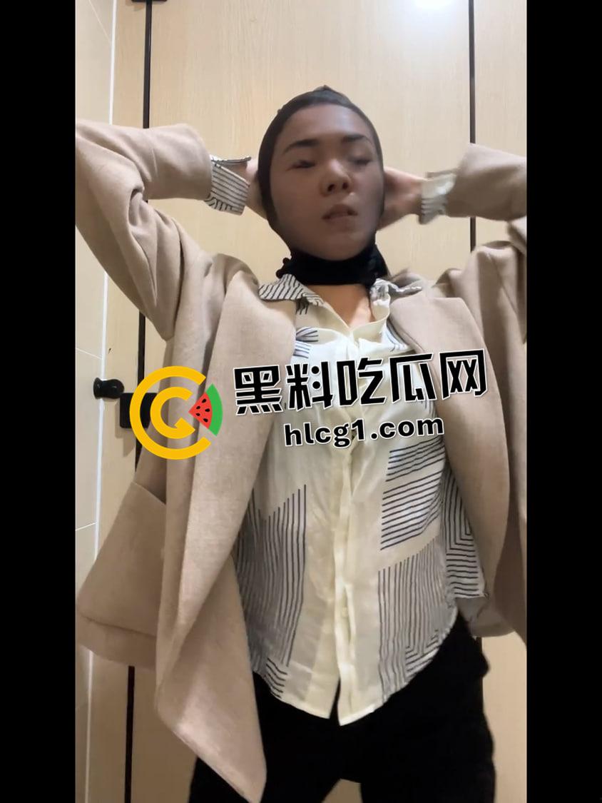 白嫩小母狗 丝袜层层缠绕 窒息调教 妖娆舞姿抠逼 自慰都能升天一样爽-1