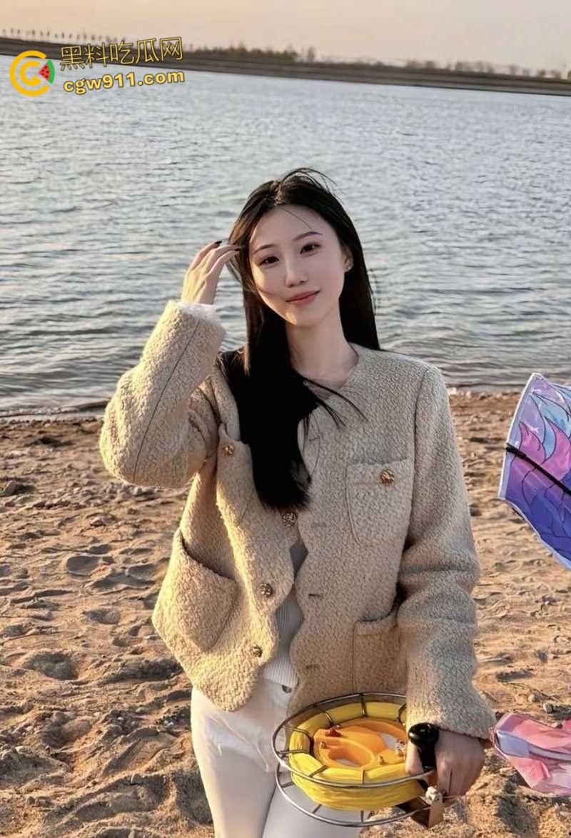 湖南常德清纯学生妹【于淑雅】，与男友激情做爱，乖巧听话淫水泛滥，性感JK黑丝美腿，操得过瘾又带劲！-4