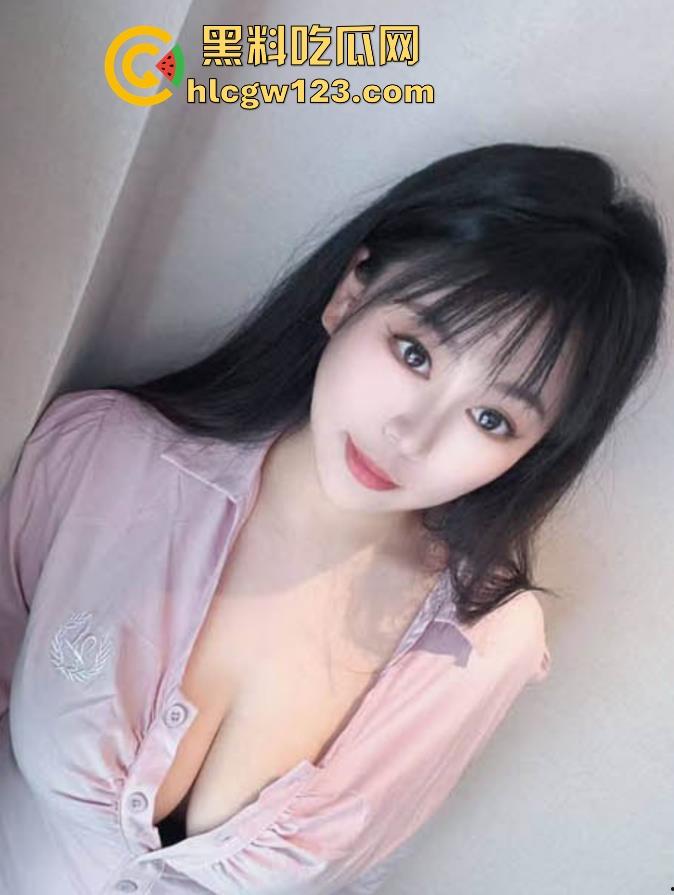 海角乱伦大神 我的巨乳亲表姐 新作 亲小姑黑丝足交榨精 骚穴被打桩猛操 爽到爆炸！-2