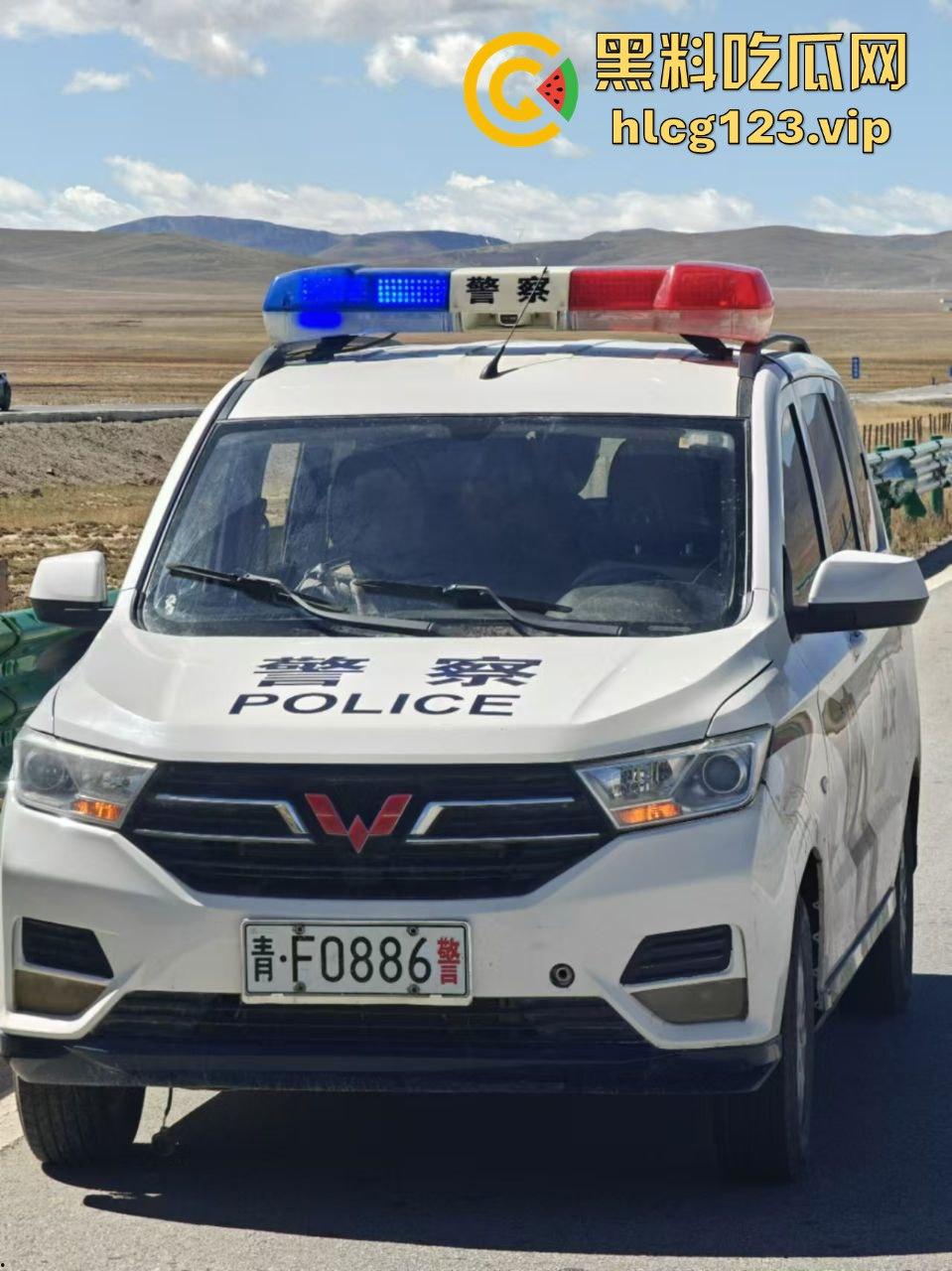 青海打砸拦车事件！警察及时出警，穷山僻壤的刁民居然还敢收过路费？-10