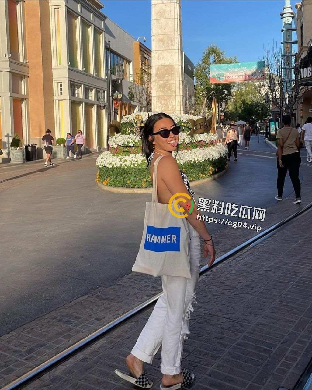 又是媚洋婊一个 华裔24岁DJ Alaska 模特 演员   白天上班当DJ  晚上下班吃洋屌-2