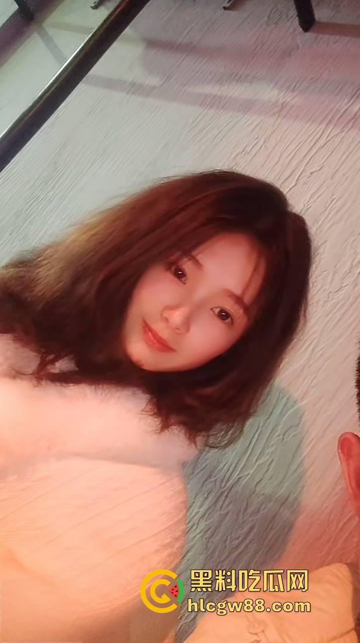 老实人又背锅了，南阳槟榔哥新婚翻车，新娘技师旧照疯传，旗袍魅影流连灯影间，憨厚丈夫苦笑扛下所有！-10