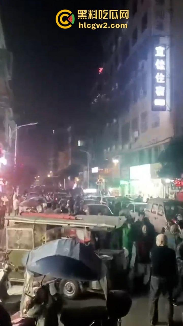 实力坑娃！湖南益阳桃江女子欠20元赌资不给 儿子上门出气却被老板哥哥持刀反杀-6