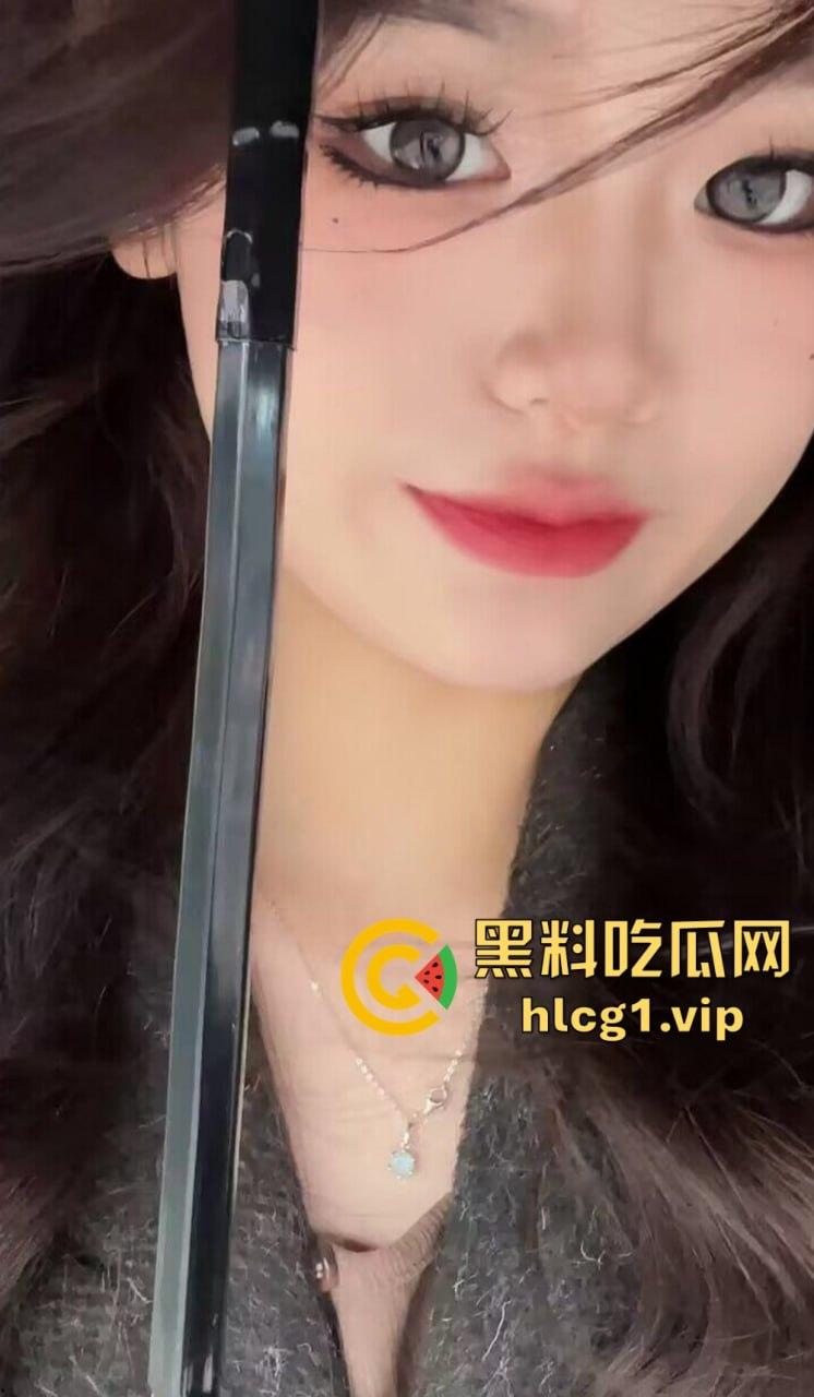 四川传媒大学女神『 林幼薇』的私密视频流出！被绿帽奴男友背后捅刀，鲜花插在牛粪上！-2