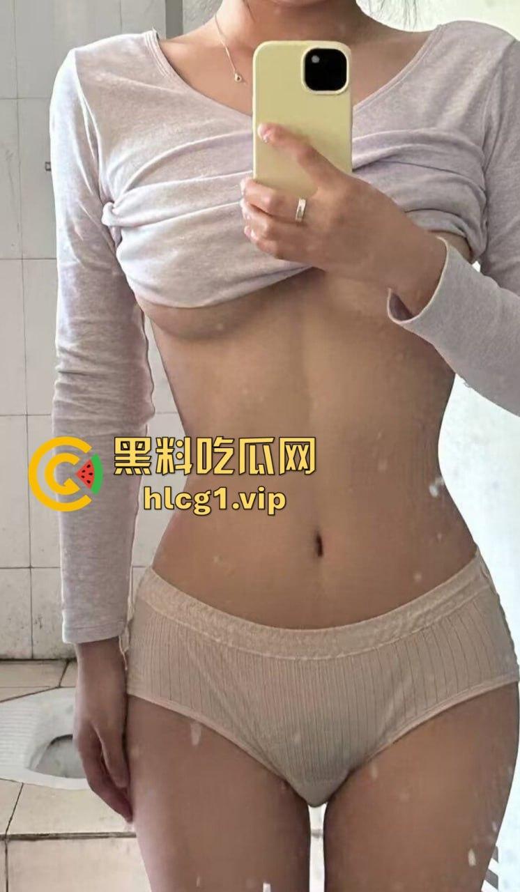 四川传媒大学女神『 林幼薇』的私密视频流出！被绿帽奴男友背后捅刀，鲜花插在牛粪上！-14