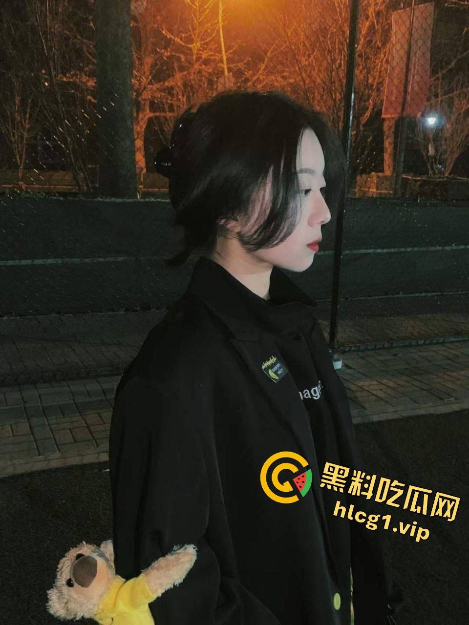 章丘大学城附近探探邂逅的骚小妹！刚分手就勾搭上，夜店蹦迪后直接推倒内射-1