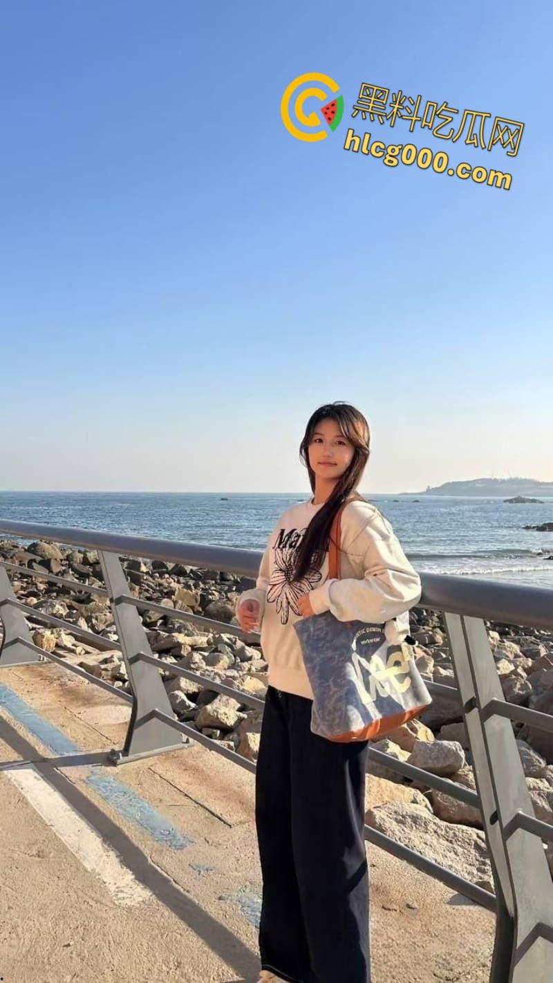 河北衡水母狗【宋雅】,爱穿各种高跟鞋蕾丝情趣,主动狗趴深喉口交,被男友无套爆操内射!-3