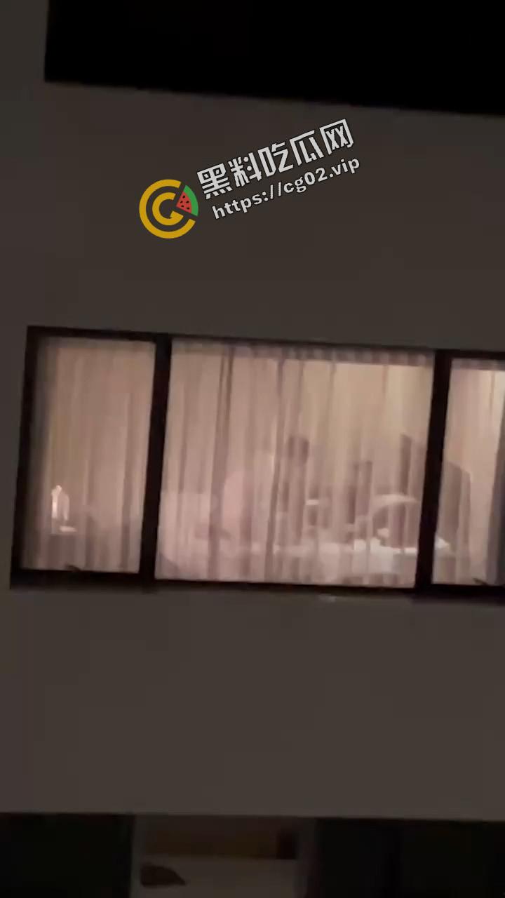 果然是好姐妹 现场直播解说 对面爱情动作片-2