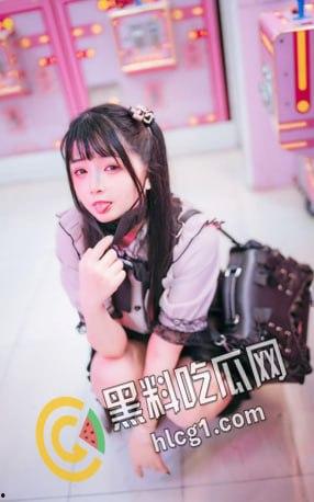 网红福利姬 落落Raku 极品女神反差萌妹 夜晚户外跳蛋大尺度自慰 写真 视图精选-16