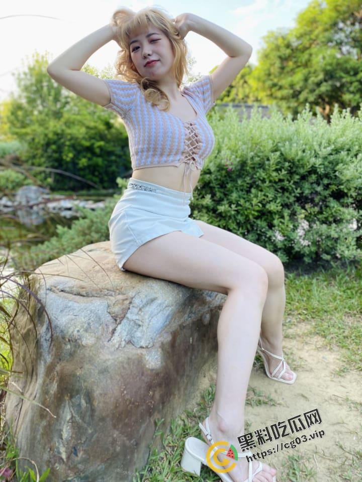 推特网黄福利姬【Karin】 心理学女大学生 知性小姐姐 涂鸦艺术家记录美好生活  各种福利私拍 合集-3