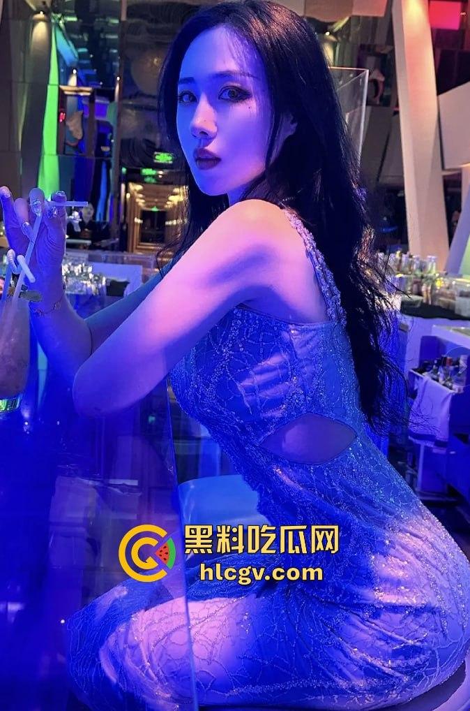 厦门正科级干部『钟劭臻』婚内出轨11年，脚踏四条船！税务局小四『叶曼娜』曝出猛料，时间管理大师终于翻车！-32