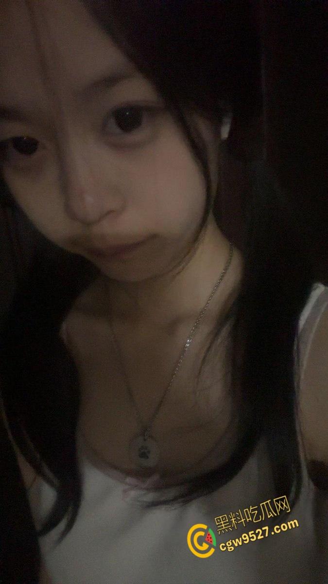 极品清纯女友【宋雨文】，微胖的身材干起来才是最带感的，托着蜜桃臀女上骑乘，呻吟声魅惑入骨 !-5