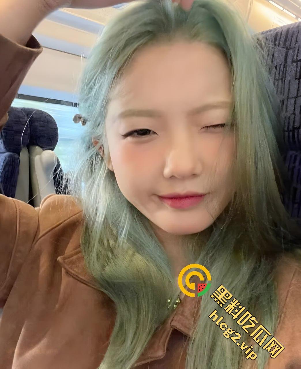 广西大学孙轶可红绿灯组合翻车！和男友约炮开房被偷拍，iCloud泄密引发热议！-4