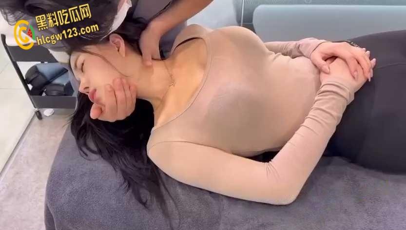 近距离亲密接触极品辣妹！火辣SPA全过程揭秘，专业男技师手把手教你撩拨技巧！-6