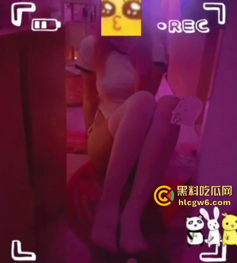 高颜值反差御姐骚货纹身网红【熊熊】与男友啪啪自拍泄密流出 娇小身材爆乳十分性感！-4