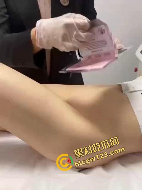 白虎不是天生的，是拔出来的，人工白虎养骗局曝光逼毛一根根扯，看得人蛋蛋一紧！-5