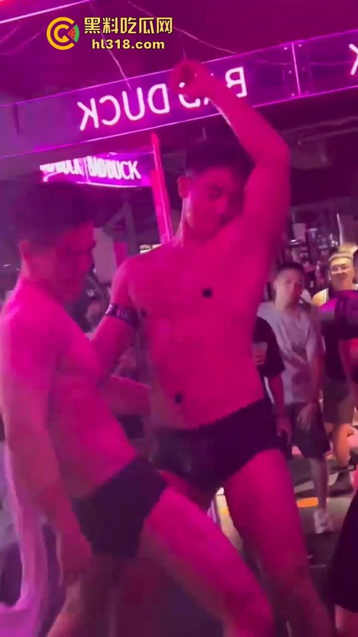 重庆江北区新开业了一家男士健身房，主打gay佬风，健身猛男教练在线指点，硬肛到底！-4