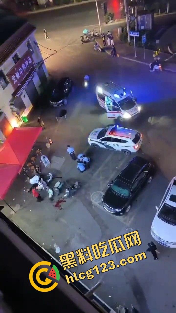 平顶山惊现街头悲剧！宝丰县老汽车站门前情杀，疑似因妻子出轨！-3