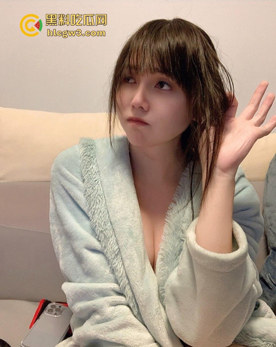 新加坡E杯混血骚货【Ada】长得像孙燕姿，OF大尺度露出，自慰撩骚男女通吃都搞！-8