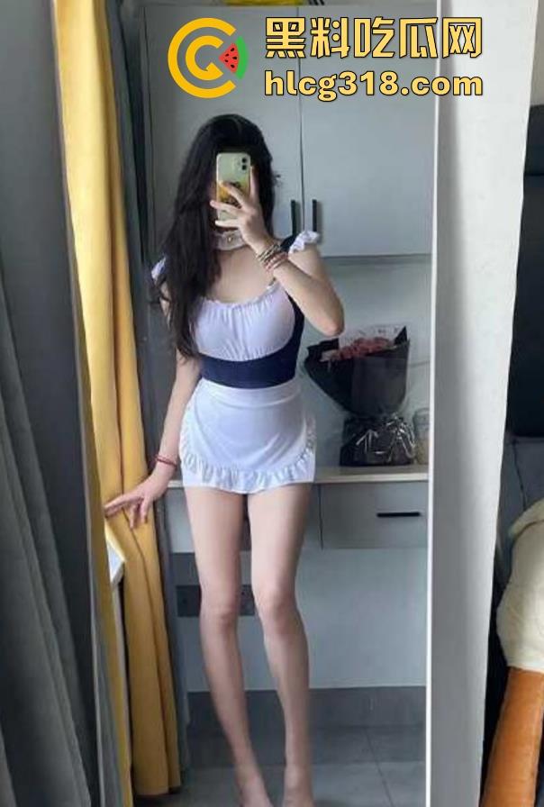 海角大神【纯爱藏黄刀】最新作品 瞒着女友跟其亲妹乱伦 骚货女友浑然不知还贱兮兮的求内射！-3