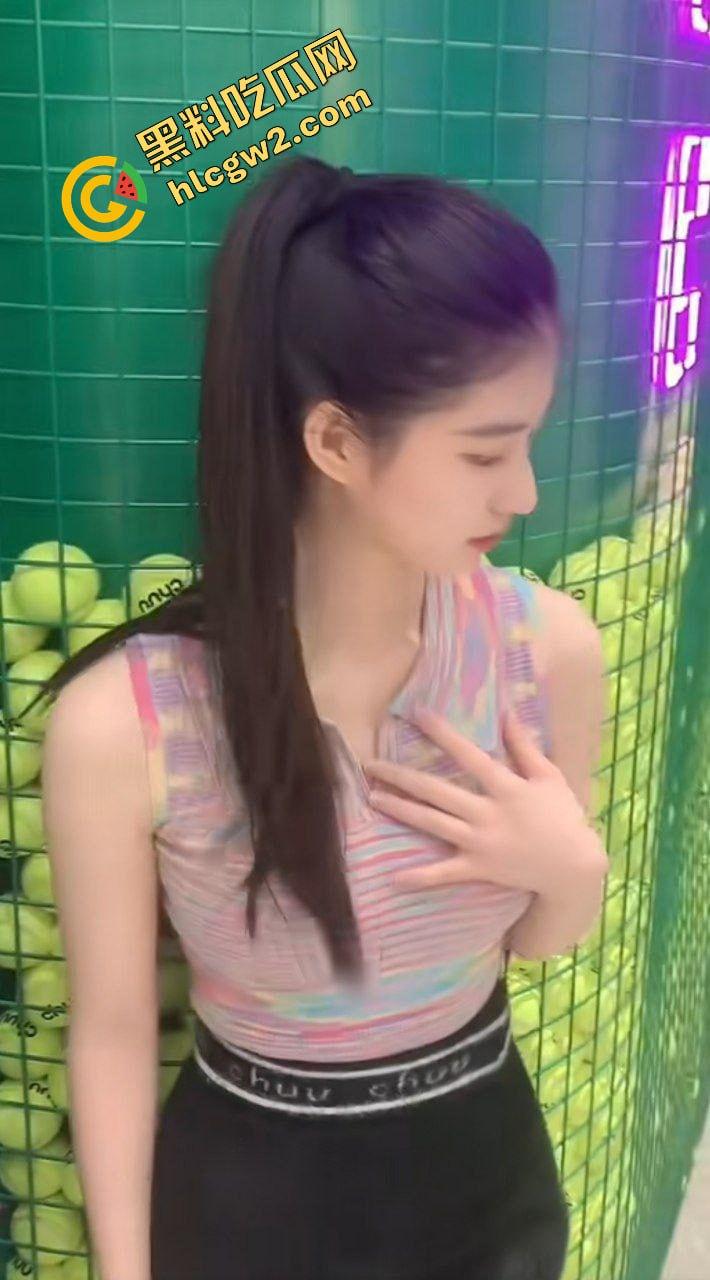 武汉音乐学院反差婊大四网红『煜佳是我』早期与校内富哥酒店激情骑乘！独家曝光流出！-2