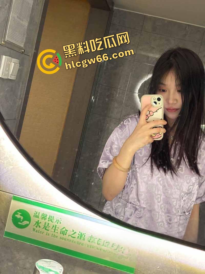 南京林业大学小仙女【田丽娜】被渣男爆出性爱视频，粉嫩小穴被狂插到翻白眼，舔狗舔成炮灰！-8