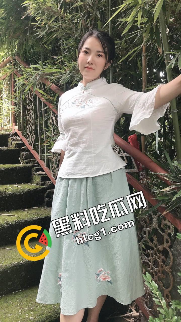 素颜清影独倚，颇有姿色大胆露脸！真实记录我与我的母狗老婆生活，尺度惊人！-2