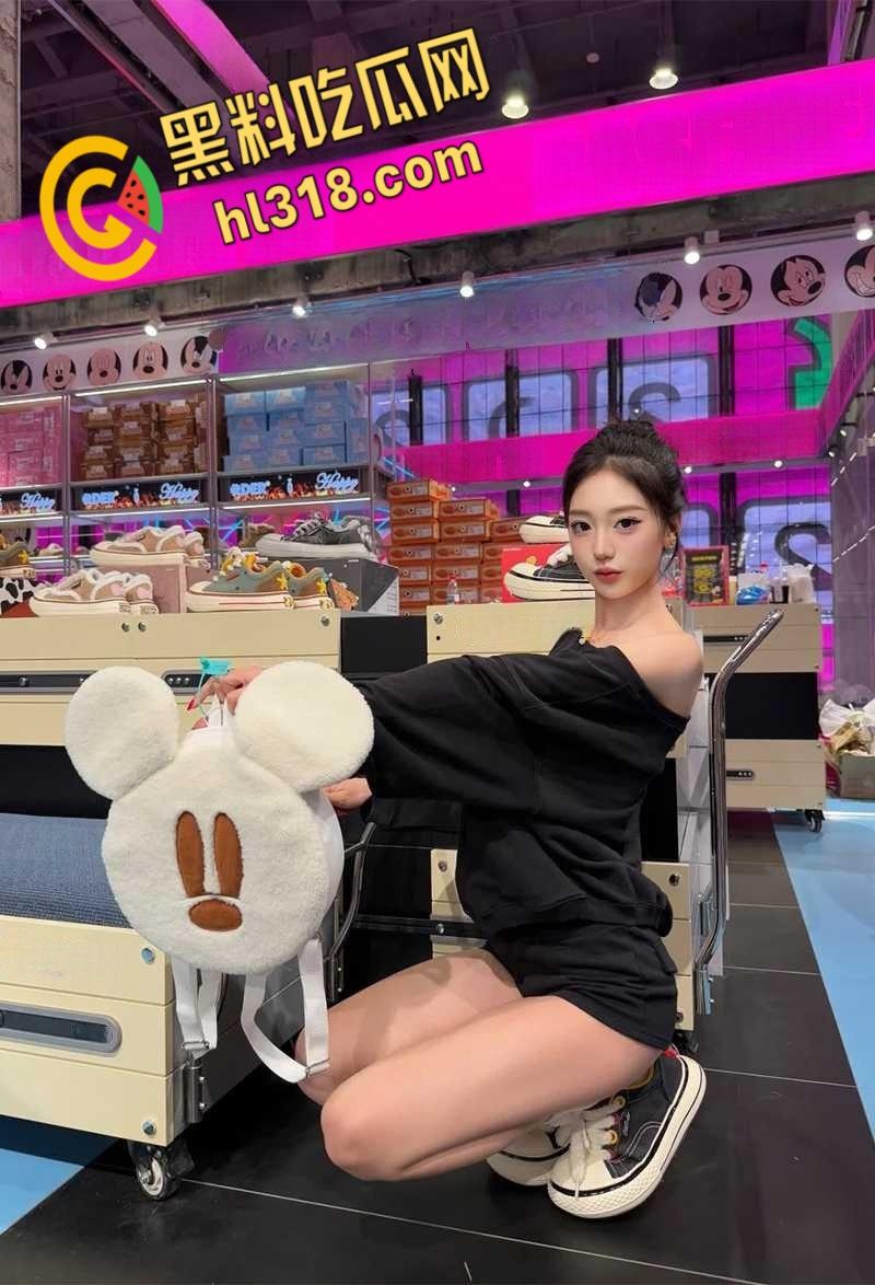 上海交通大学【邓媛媛】，沦为金主专属母狗，三穴齐开无套爆操骚穴嫩肛，调教开发视频让人真泄气 ！-3